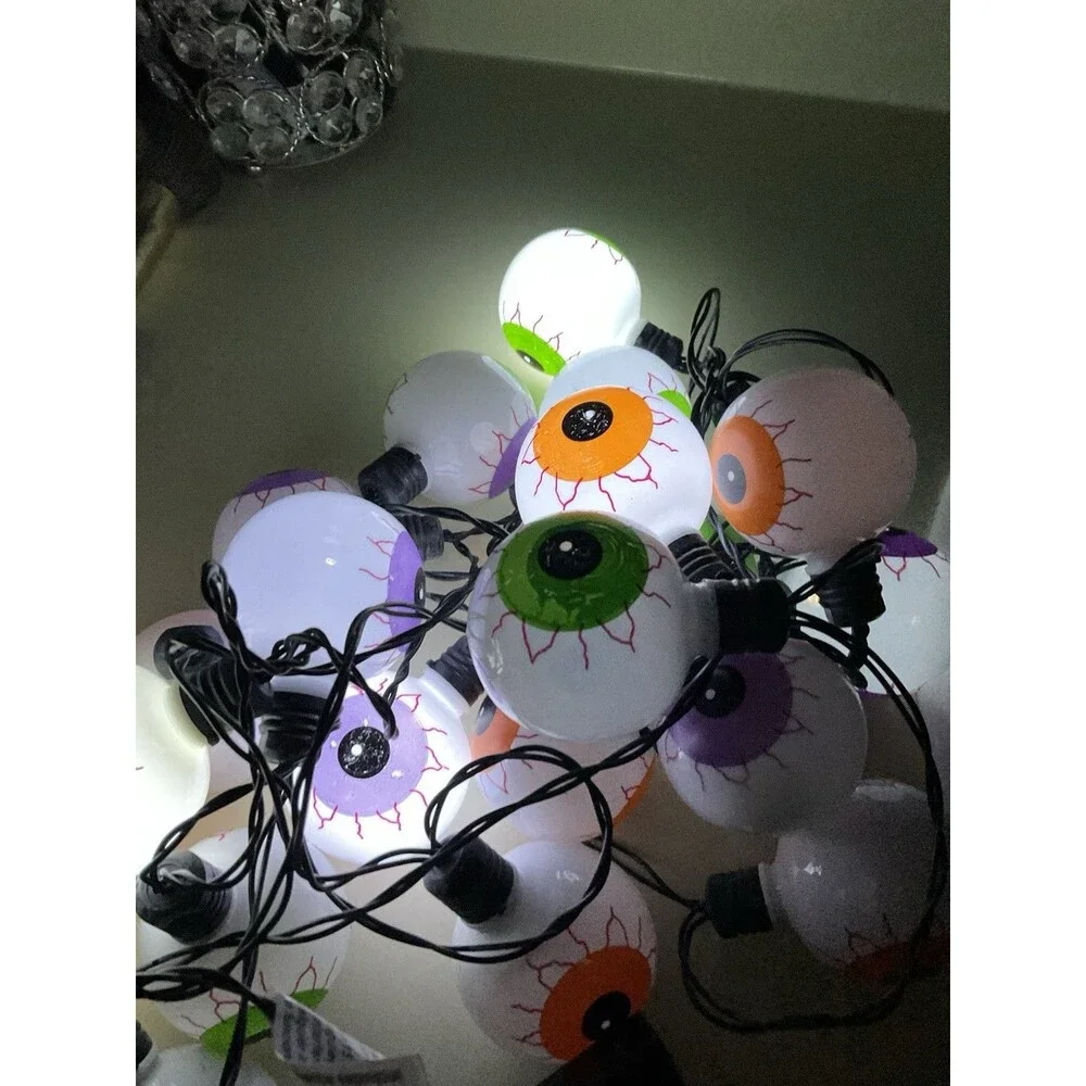 Halloween HAUNTED LIVING  EYEBALLS String Lights 10 Lights Batteries Vintage